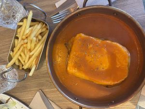 Francesinha  at Guará in Vila Nova De Gaia