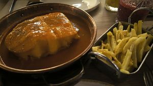 Francesinha at Guará in Vila Nova De Gaia