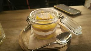 Postre de crema y galletas at Guará in Vila Nova De Gaia