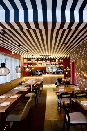 Great atmosphere   at Guará in Vila Nova De Gaia