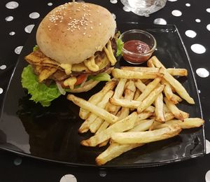 Crispy Chickn Burger ♡ at Slaughterhouse Vegan in Calangute