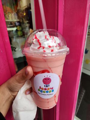 strawberry white chocolate at Loopy Scoops in York