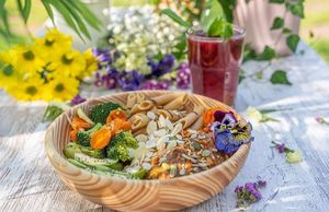 Healthy bowl at Jasmim Brunch in Torres Novas