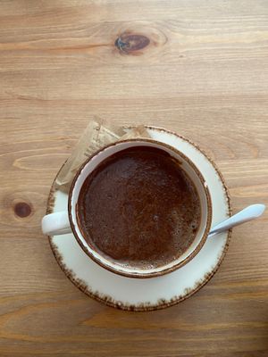 Bebida: Chocolate quente (opção com bebida vegetal disponível)  at Jasmim Brunch in Torres Novas