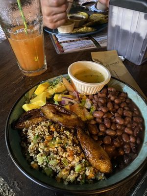 Quinoa bowl, papaya smoothie & dip trio  at Kinsu in Uvita