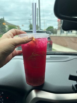 Blueberry lemonade with 🌈 rainbow popping boba and fresh organic dragonfruit…. This stuff is addictive 💜  at Steady Eddy's Cafe at the Market in Flint