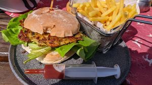 Vegan Burger at Hochzeiger Haus - Hütte im Pitztal in Jerzens
