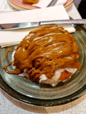 Cinnamon Roll with added Biscoff sauce at Plant Blonde in Glasgow