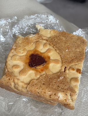 Jammy Dodger blondie!   at Plant Blonde in Glasgow