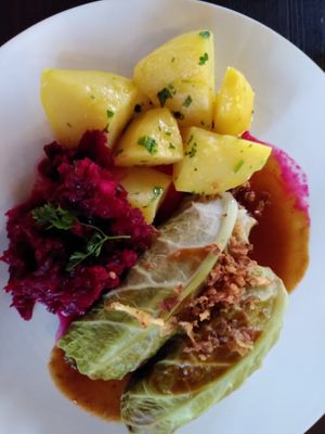 Wirsing-Roulade at Steinhaus1718 in Budingen