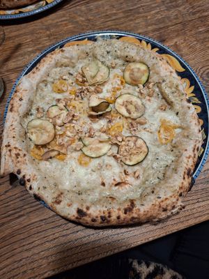 De Felicia vegano at Pizza Quartier in Vienna