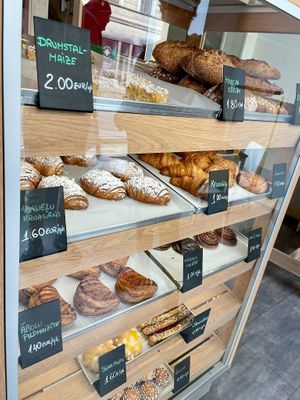  at Foxy's Bake Shop in Riga