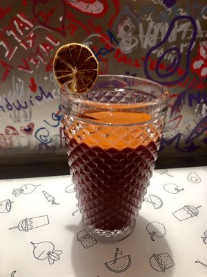 Chevere  at Froots & Roots in Barcelona