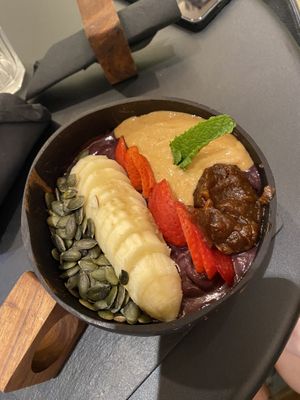 Acai bowl  at Froots & Roots in Barcelona