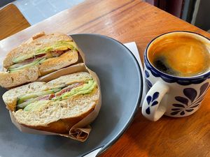 Veggie bagel y Americano  at Bagels Lepu in Mexico City