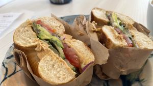 Vegan bagel at Bagels Lepu in Mexico City