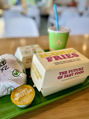 Nice Food Packaging   at Plant Power Fast Food in Hollywood