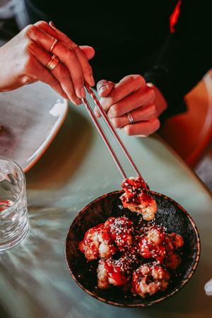 tempura bbq cauliflower with sesame at Jaadin in Munich