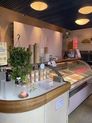 Innen  at Eisbrunnen - Vegan Ice Cream in Munich