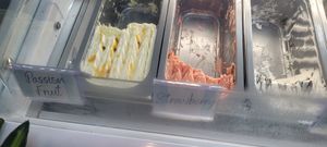 2 vegan flavor options at The Mason Jar Coffee & Gelato in Helen