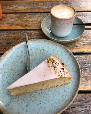 Zitronenkuchen  at Cafe Lozzi in Munich