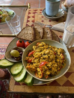 Scrambled tofu   at Cafe Lozzi in Munich