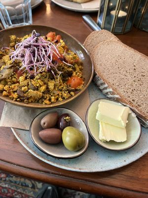 Tofu scramble   at Cafe Lozzi in Munich