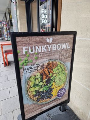 Sign at Funky Bowl in Dusseldorf
