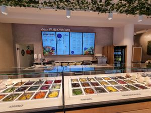 Counter at Funky Bowl in Dusseldorf