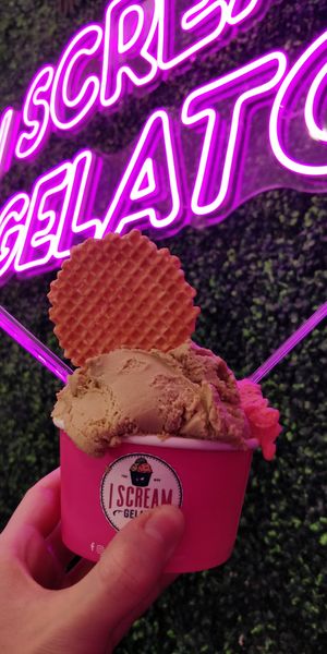 Strawberry and pistacchio at I Scream Gelato in Miami Beach