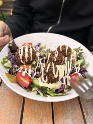 Falafel salad ⭐️⭐️⭐️⭐️⭐️  at E3 Vegan in East London