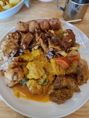 Buffet meal at Ming Kwan in Chiang Mai