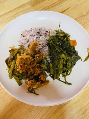 Rice with glass noodle and greens  at Ming Kwan in Chiang Mai