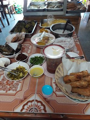 Snacks etc at Ming Kwan in Chiang Mai