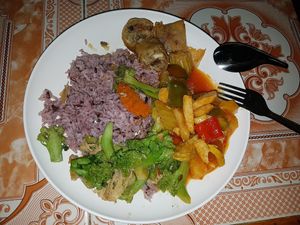 Rice + 4 dishes + spring roll at Ming Kwan in Chiang Mai