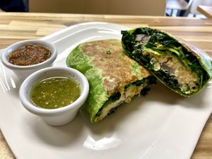 Spinach Paraiso wrap #Veganuary at Sabor A Vida Cafe & Deli in Vista
