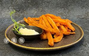  at Lo vegano in Yekaterinburg