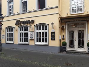 Entrance at Das Hotel Krone in Koenigswinter