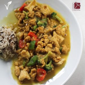 Estofado curry at La Route Des Vins Val Quirico in Santeagueda