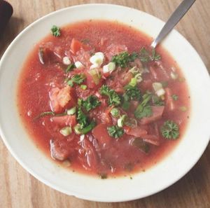 Vegan beetroot cabbage soup at Tante Suse in Kiel