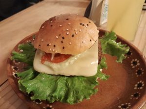 Hamburguesa at Calavera Coyote Pulquería in Puebla