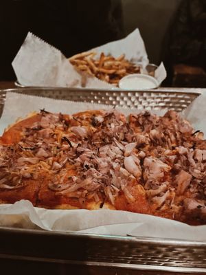 Vegan jackfruit pizza 🍕   at ALULU Brewery and Pub in Chicago