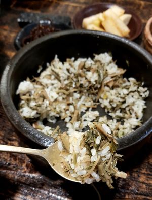 Rice with goatsbeard greens - close-up at Kkot Bape Pida - 꽃 밥에 피다 A Flower Blossom on the Rice in Seoul