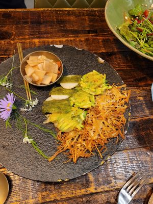  at Kkot Bape Pida - 꽃 밥에 피다 A Flower Blossom on the Rice in Seoul