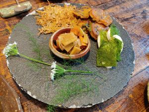  at Kkot Bape Pida - 꽃 밥에 피다 A Flower Blossom on the Rice in Seoul