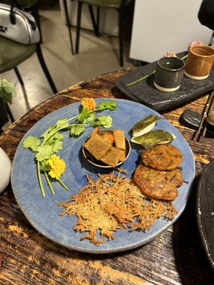 Pancake  at Kkot Bape Pida - 꽃 밥에 피다 A Flower Blossom on the Rice in Seoul