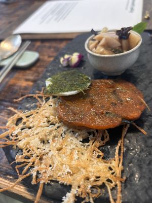   at Kkot Bape Pida - 꽃 밥에 피다 A Flower Blossom on the Rice in Seoul