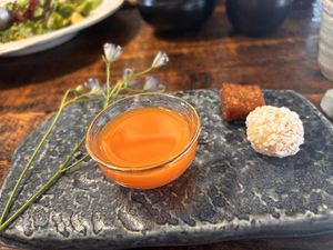   at Kkot Bape Pida - 꽃 밥에 피다 A Flower Blossom on the Rice in Seoul