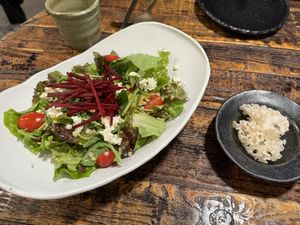 Seasonal salad  at Kkot Bape Pida - 꽃 밥에 피다 A Flower Blossom on the Rice in Seoul