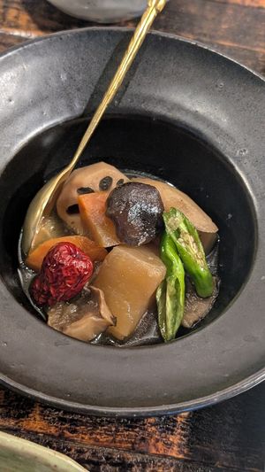  at Kkot Bape Pida - 꽃 밥에 피다 A Flower Blossom on the Rice in Seoul